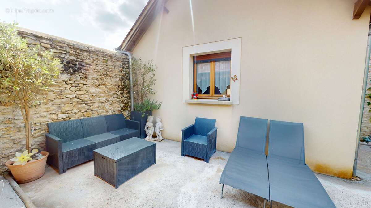 Maison à SAULX-MARCHAIS