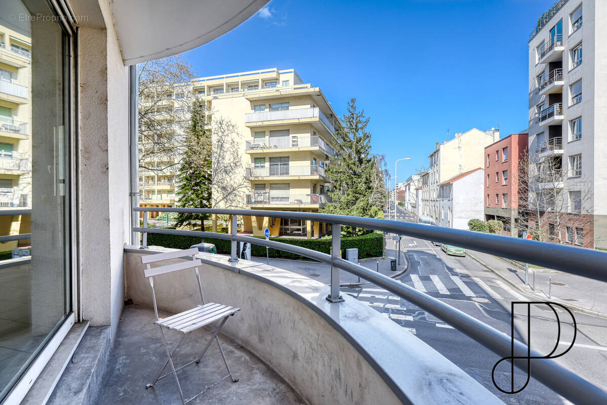 Appartement à LYON-8E
