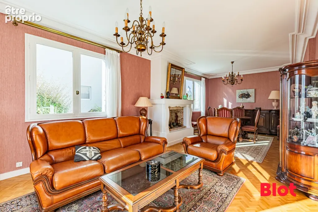 Maison 8 pièces 178 m² à vendre à Carquefou (44470) - photo 3