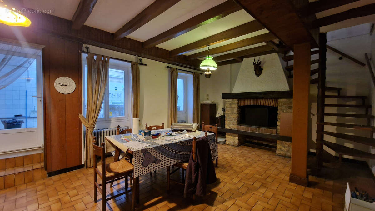 Autre à COULOMBIERS