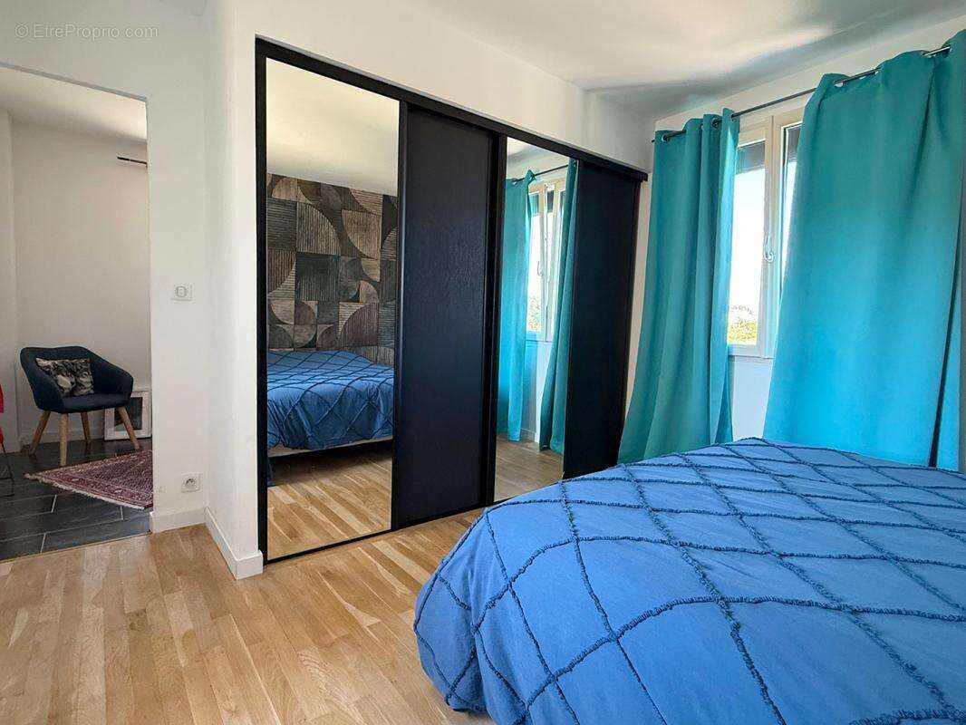 Maison ancienne de 7 pièces 190 m2 avec piscine - photo 10