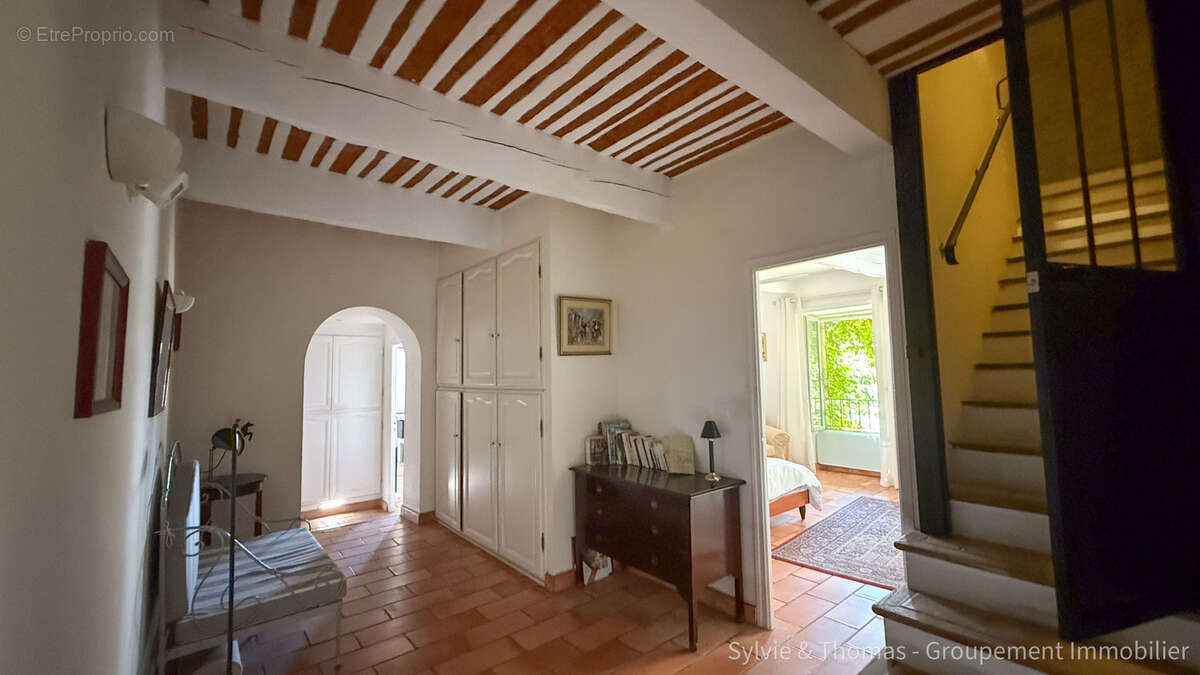 Maison à CADEROUSSE