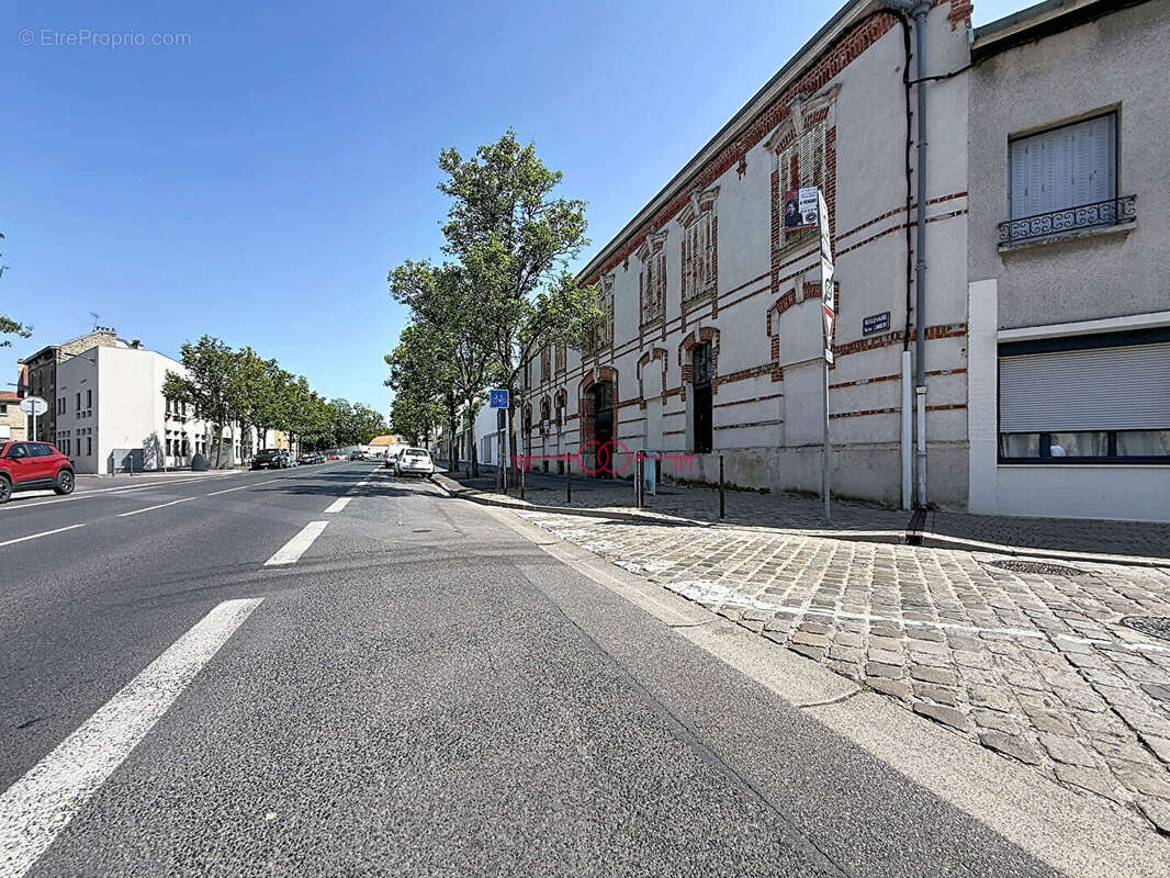 Plateau à aménager -  170m²  - Secteur Saint Nicaise - Reims - photo 2