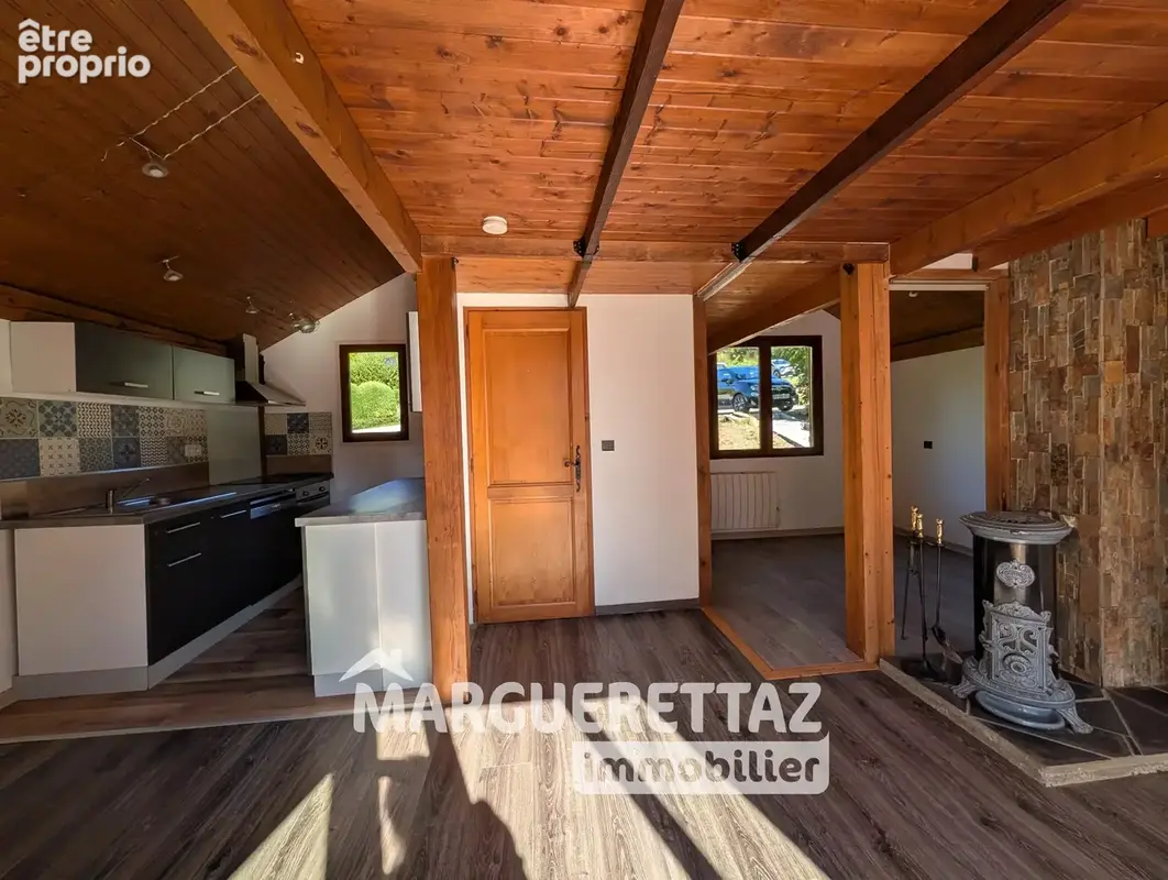 Chalet à usage d'habitation à ONNION - photo 12