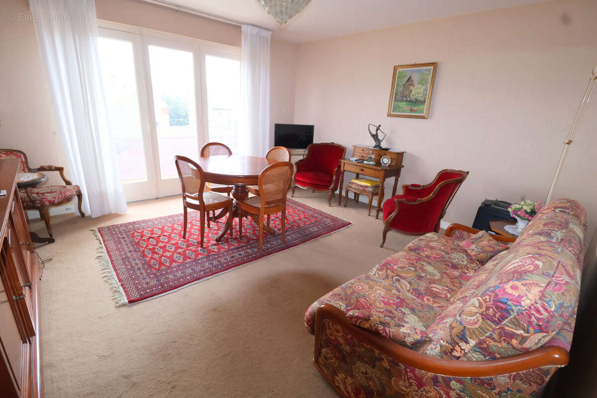 Nouveau en centre ville, beau 2 pièces de 44.85 m2  avec balcon et grande cave - photo 7