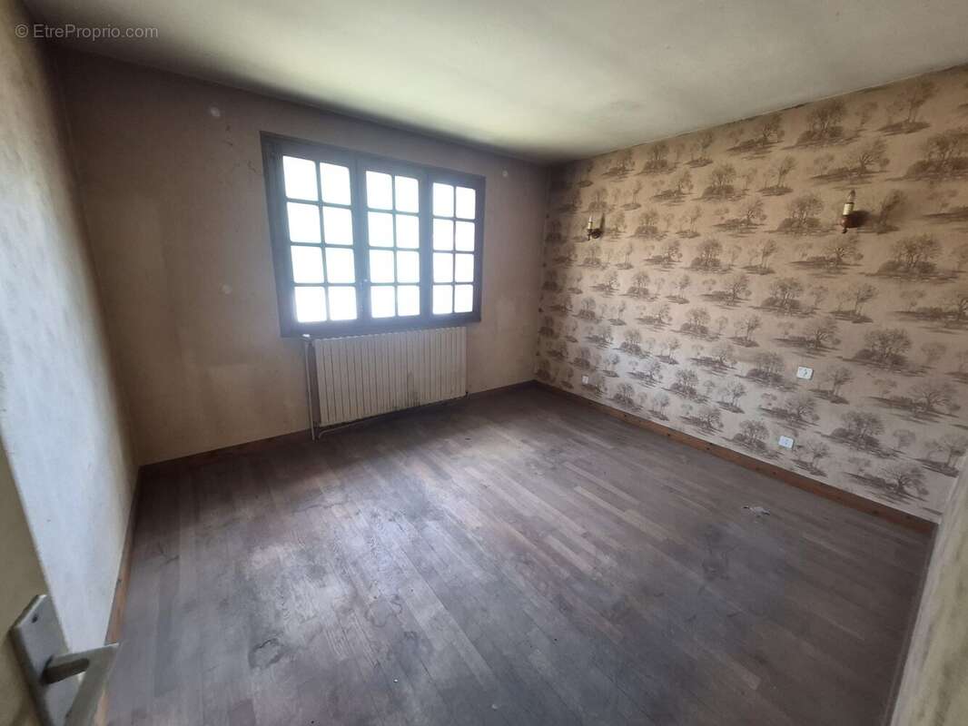 Maison à ANGERVILLIERS