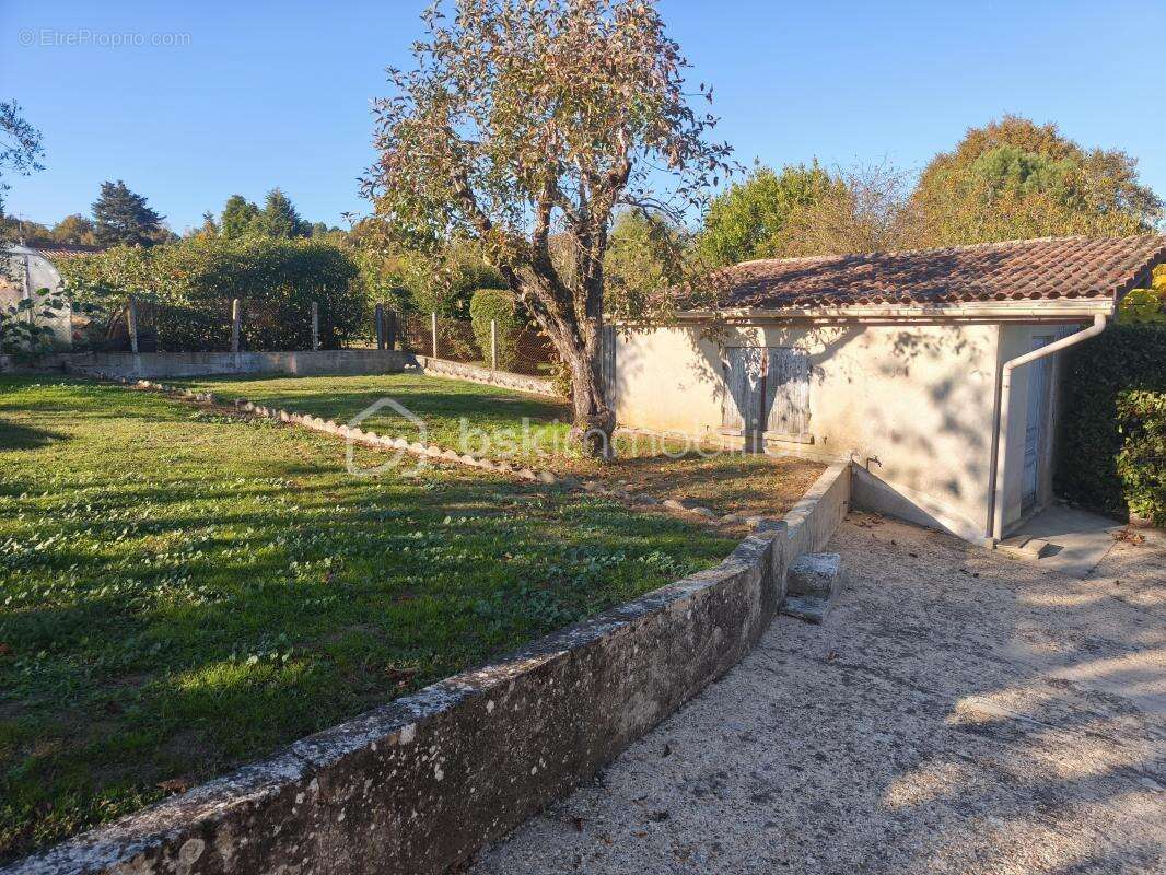 Maison à MONTPON-MENESTEROL