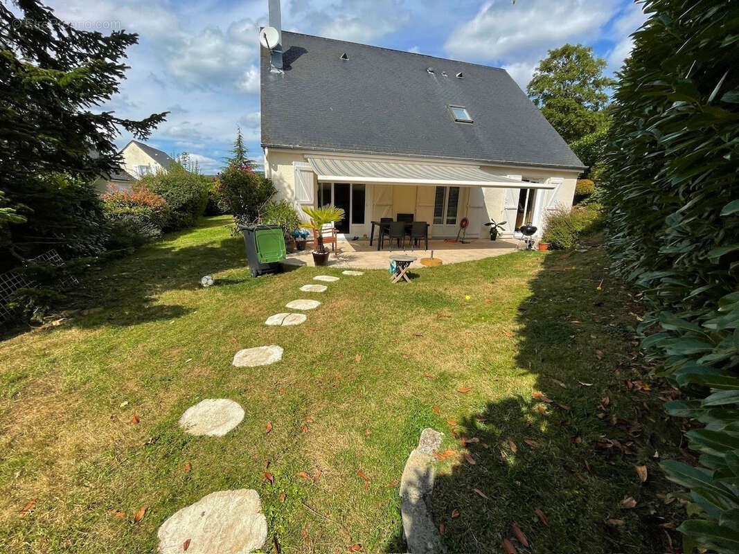 Maison à MONTLIGNON