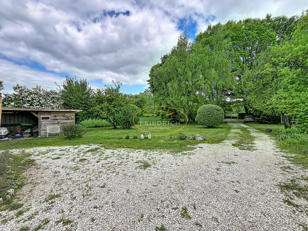 Maison à AULNOIS-EN-PERTHOIS