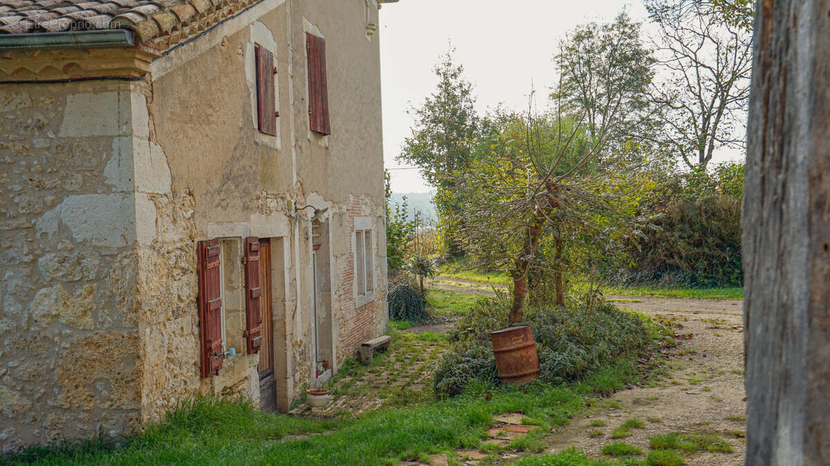 Maison à BRASSAC