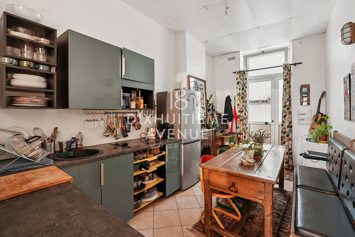 Appartement à PARIS-18E