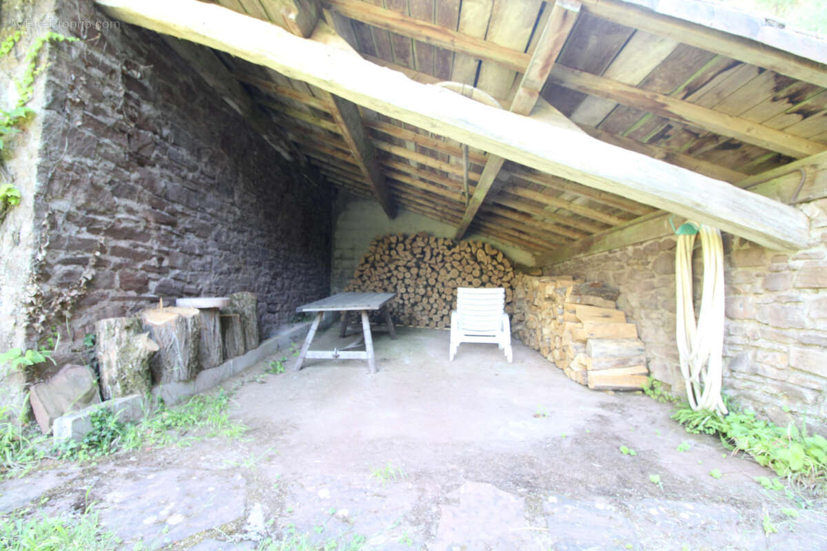 Maison à SAINT-JUERY