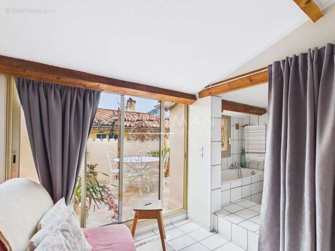 Appartement à VENCE