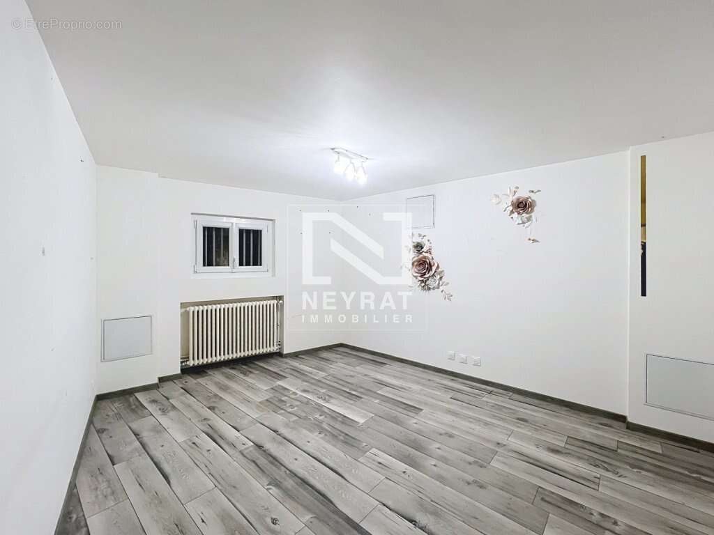 Maison à ETANG-SUR-ARROUX