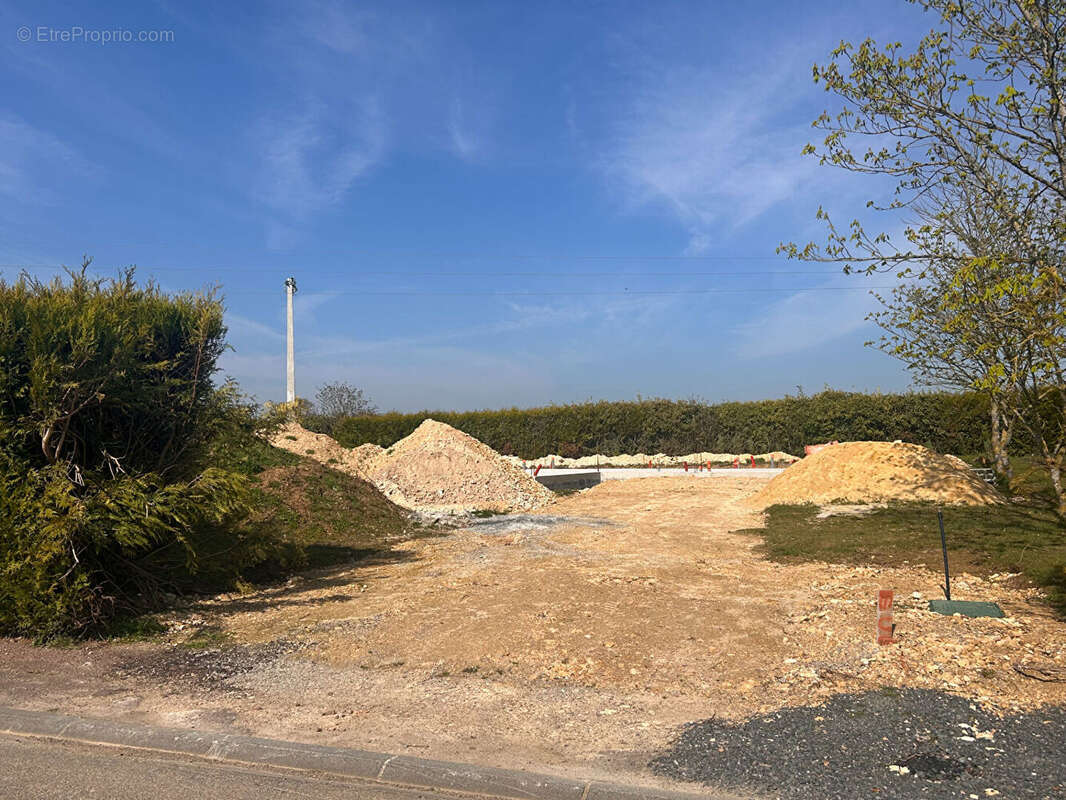 Terrain à EPANEY