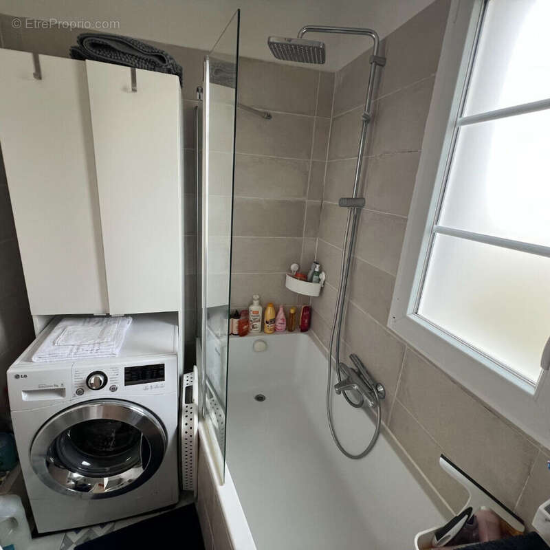 Appartement à LES PAVILLONS-SOUS-BOIS