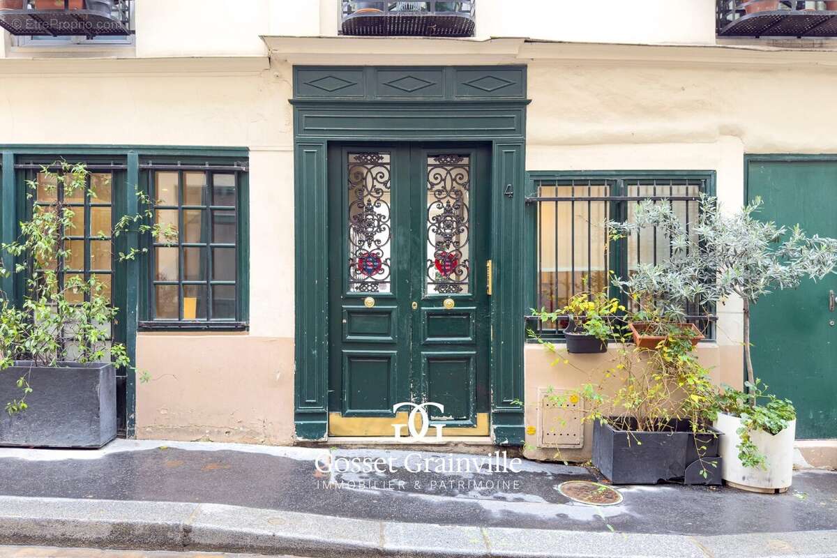 Appartement à PARIS-9E