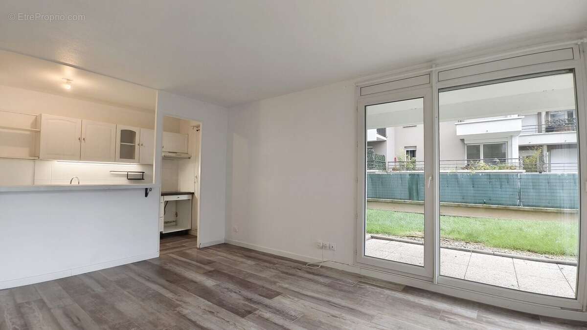 Séjour 2 - Appartement à LOGNES