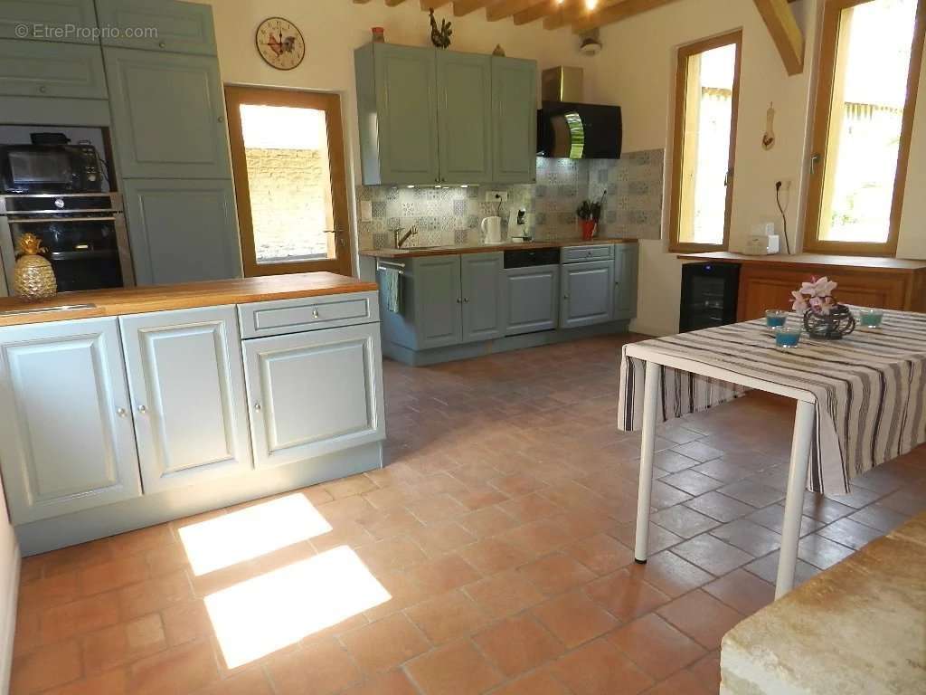 Maison à SAINT-PIERRE-SUR-DIVES