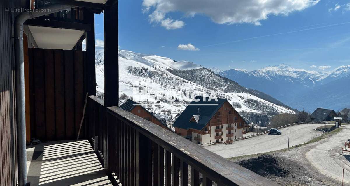 T3 lumineux bien exposé à 1 650 m d’altitude, à deux pas des pistes de ski, avec accès à une piscine extérieure et parking en so - photo 8