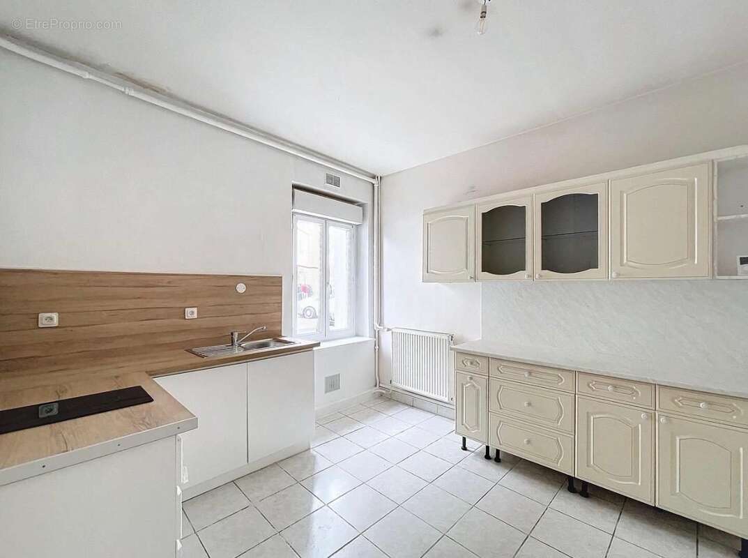 Maison à PONT-DE-CHERUY