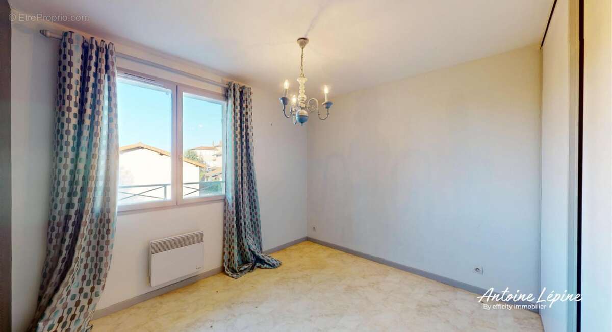 Maison 195 m² à Lachassagne  - photo 27
