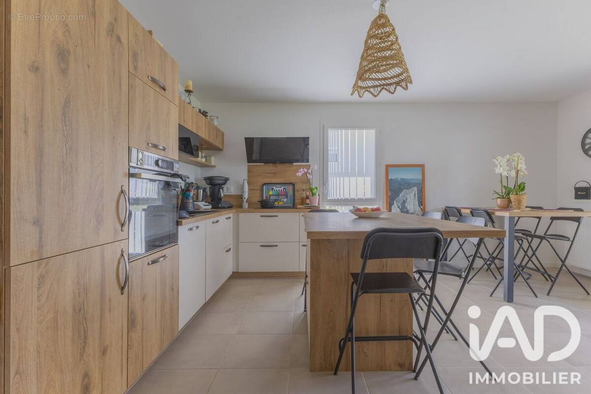 Photo 1 - Appartement à CHALLES-LES-EAUX