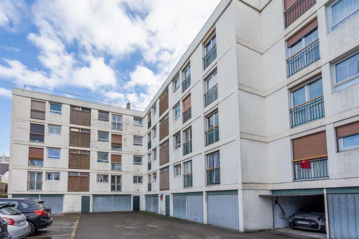 Appartement à LE BOURGET
