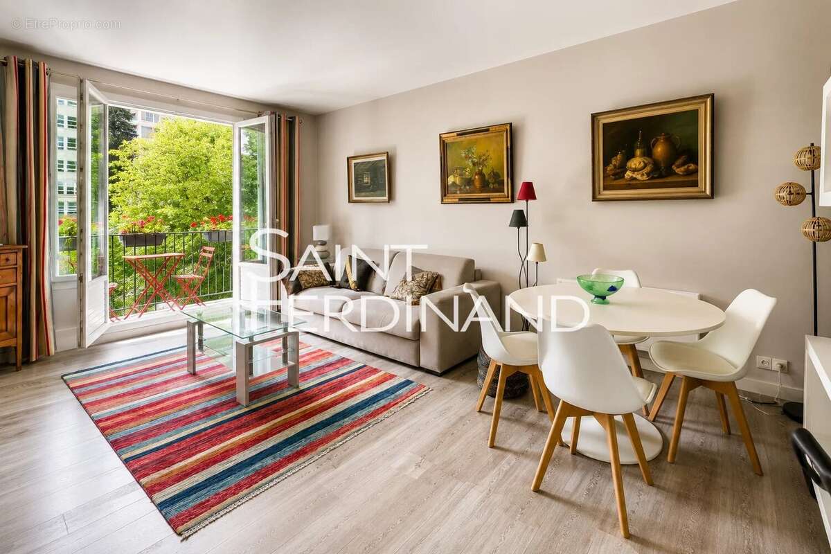 Appartement à NEUILLY-SUR-SEINE