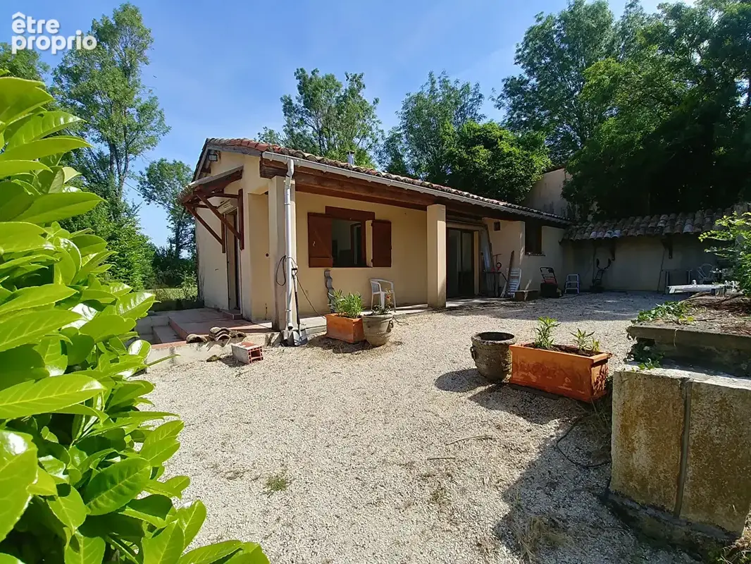 Ensemble immobilier de caractère - Deux maisons, dépendances et superbe vue campagne - photo 4