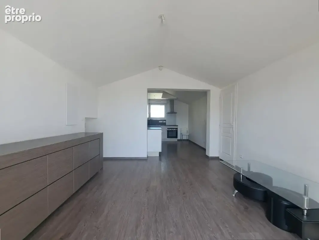 Maison avec 2 appartements et dépendance sur un terrain avec piscine - photo 16