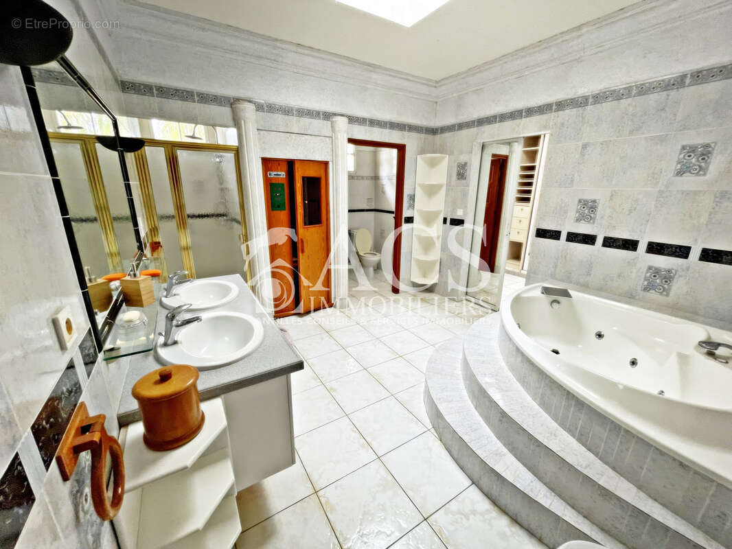 Maison à LE CARBET