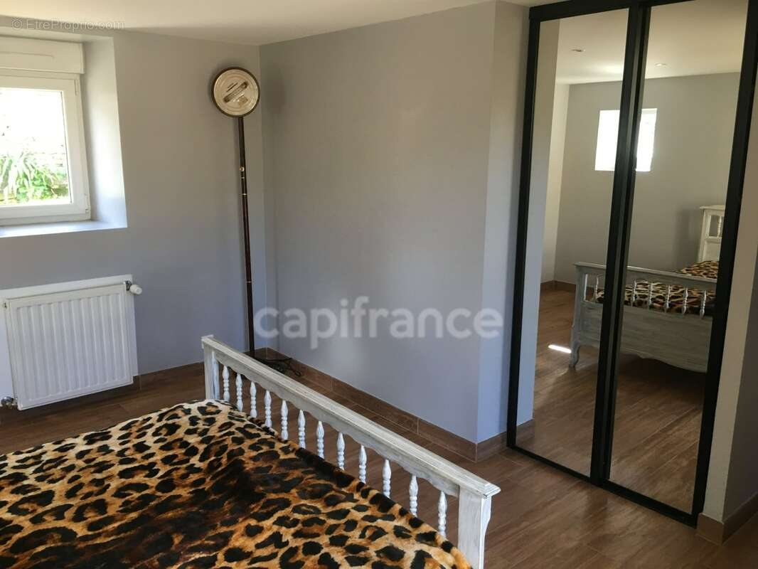 Maison en pierre avec plus d’un hectare de terrain – Berrien - photo 14