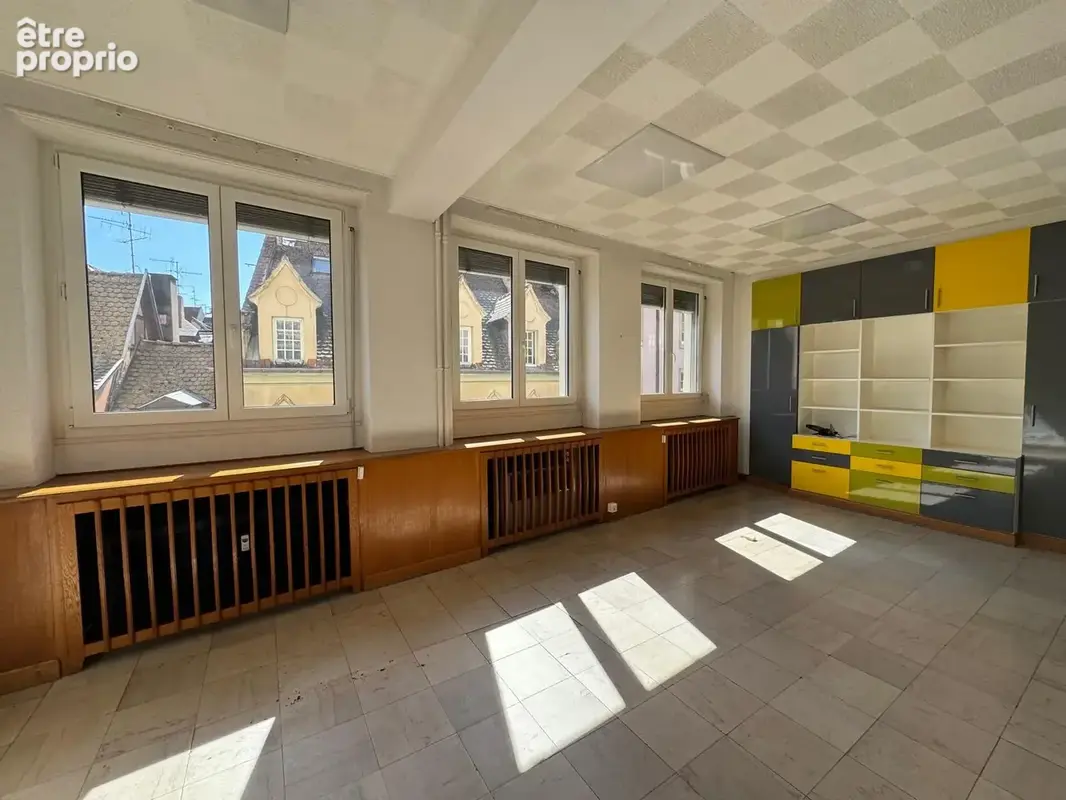 À VENDRE   Locaux professionnels de 196,69 m2 avec ascenseur, situé en plein coeur du centre-ville de Strasbou - photo 10