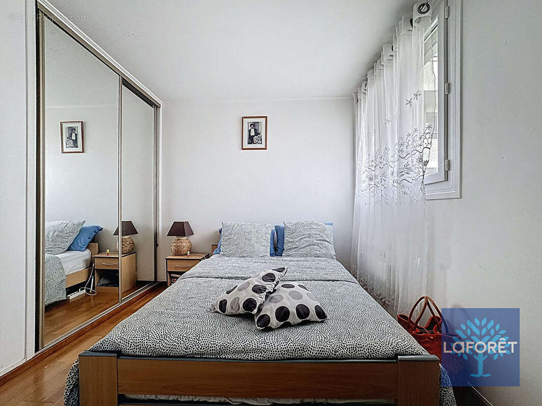 Appartement à CHILLY-MAZARIN