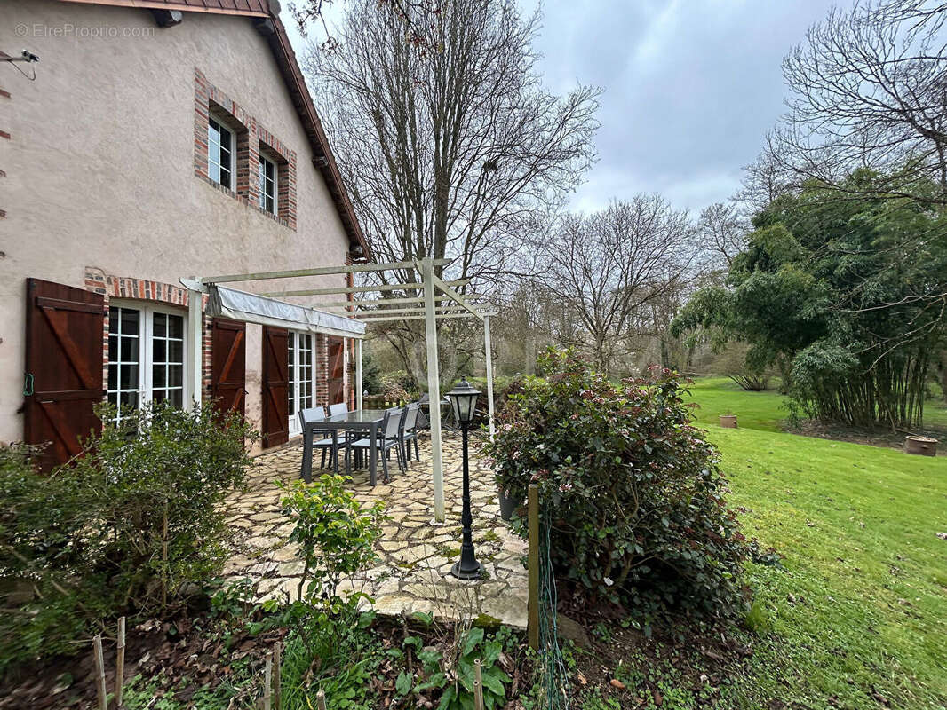 Maison à TOUCY