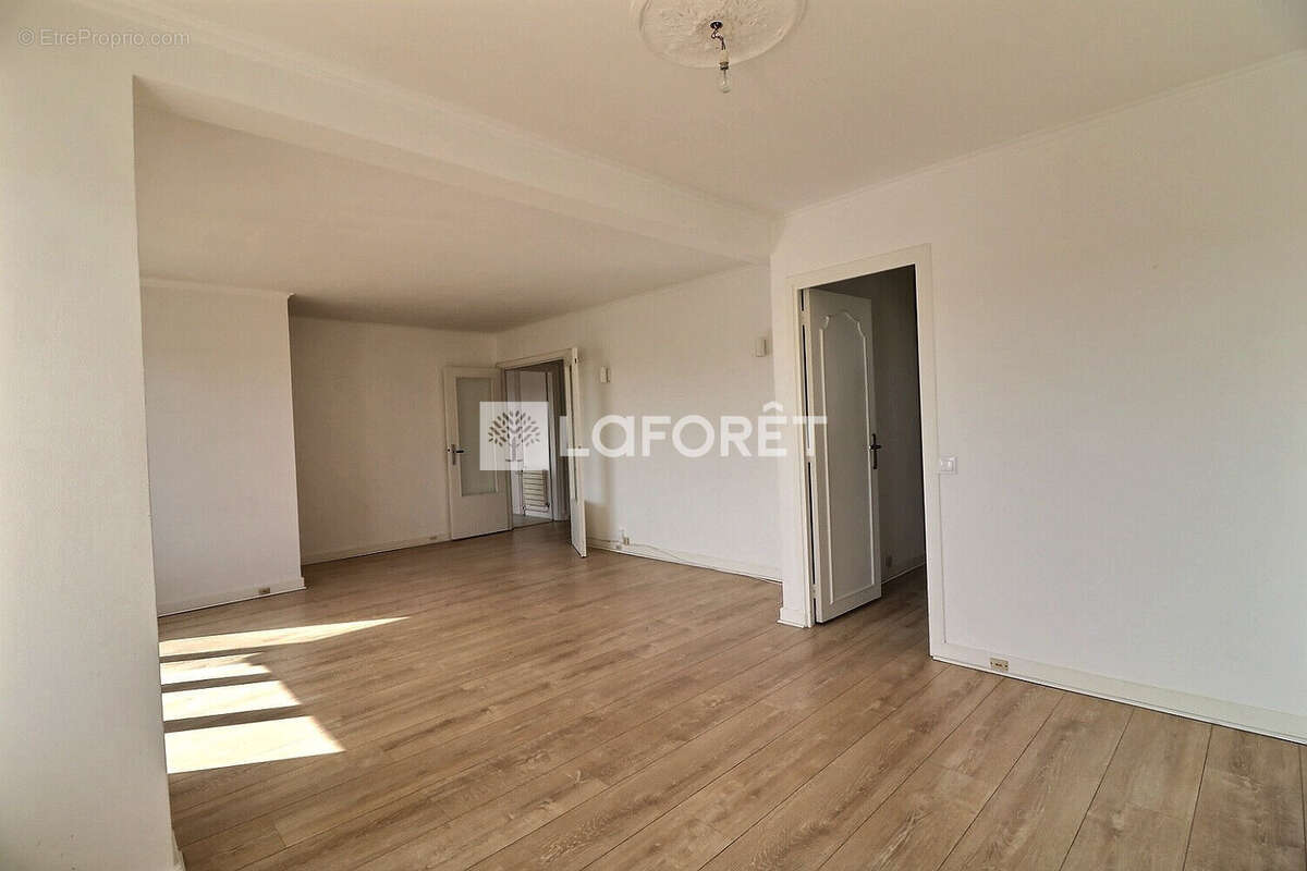 Appartement à RUEIL-MALMAISON