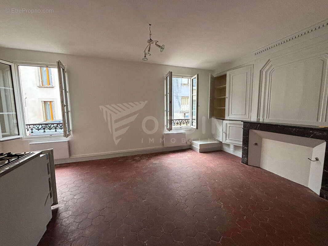 Appartement à EPINEUIL