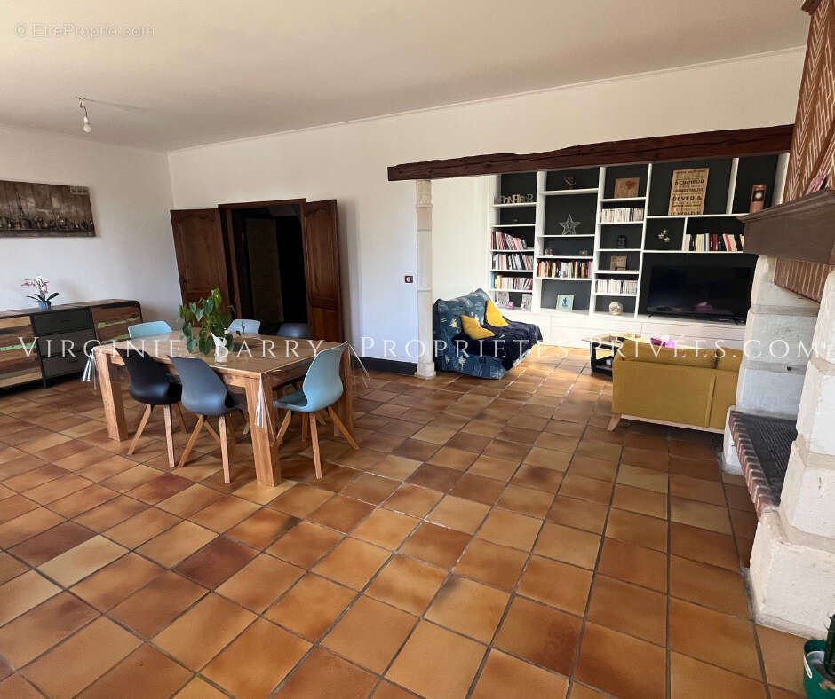 Maison à TONNAY-CHARENTE