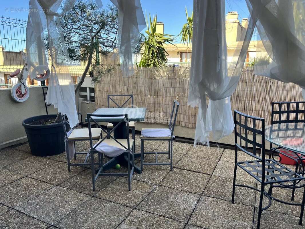 Appartement à MARSEILLE-1E