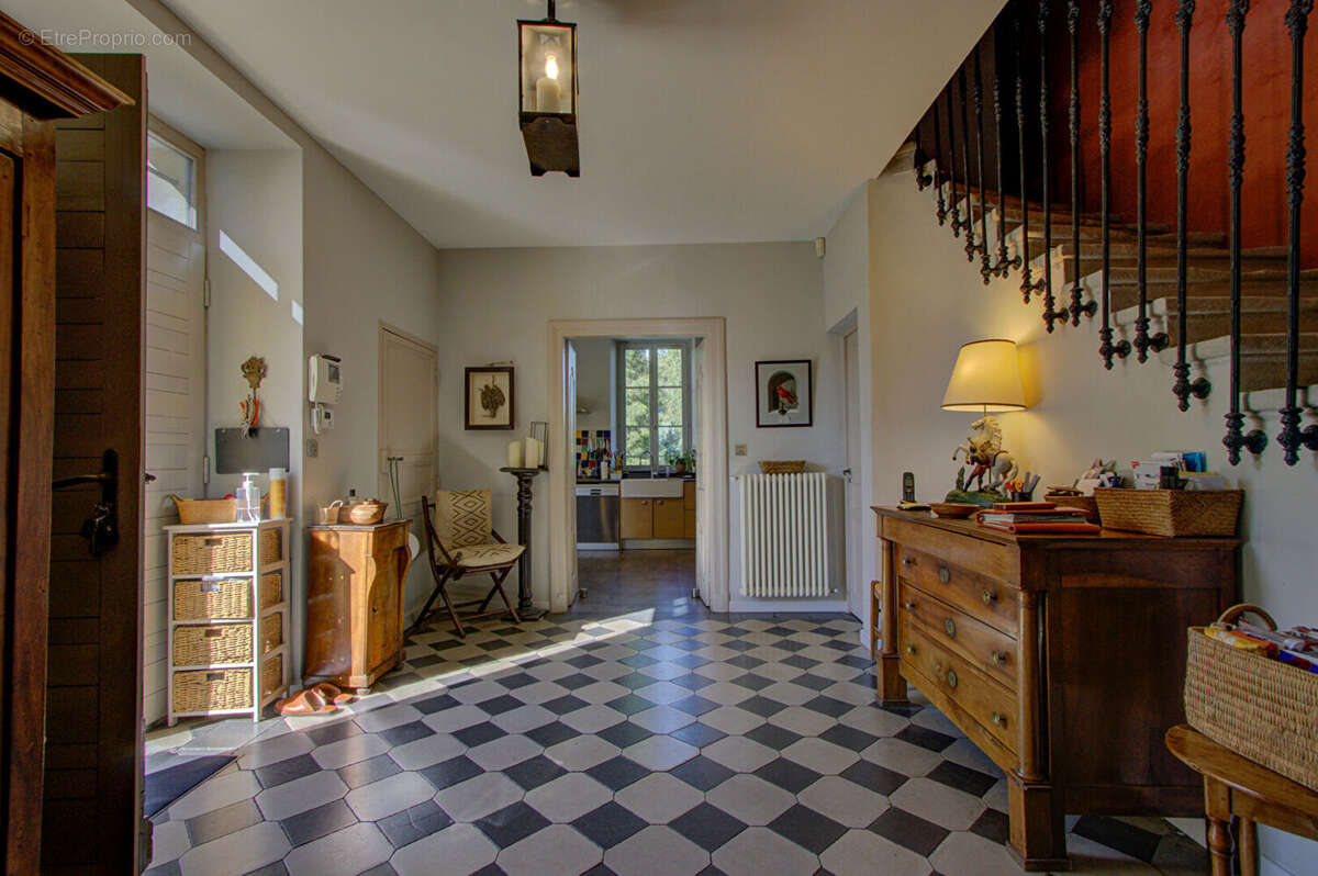 Maison à SAINT-PAUL-TROIS-CHATEAUX