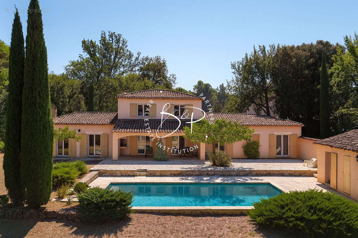 Maison à LORGUES