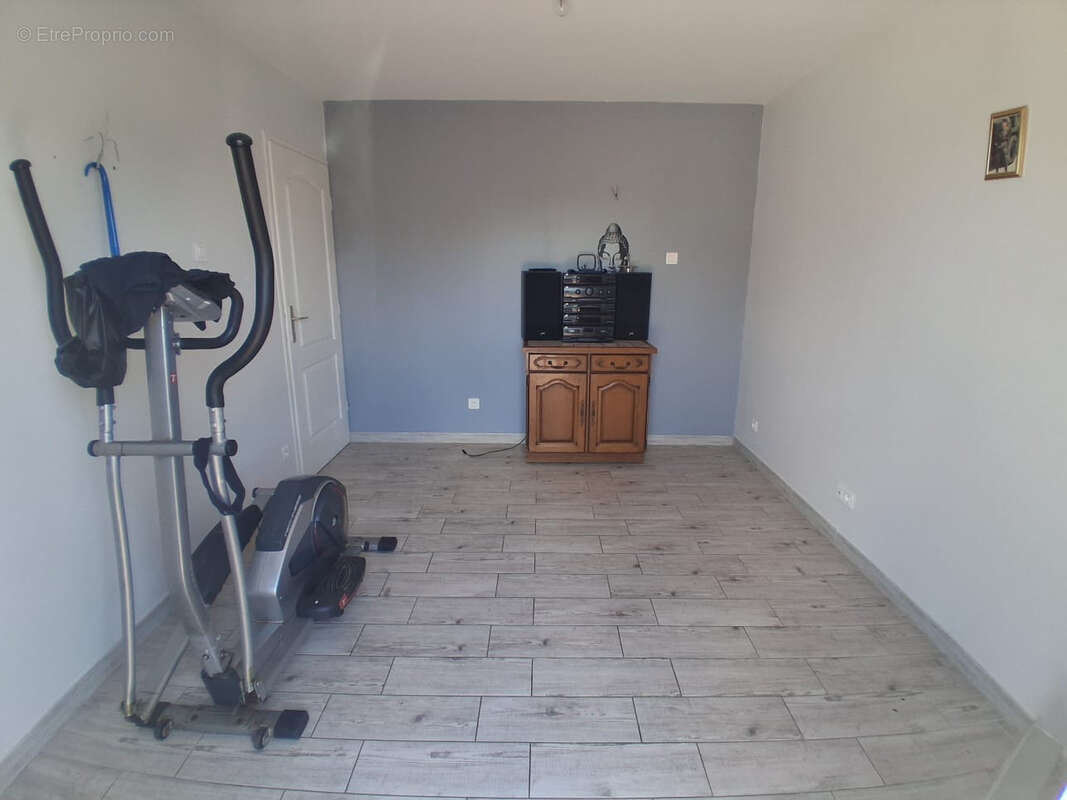 Maison à TAVAUX-ET-PONTSERICOURT