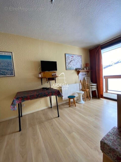 Appartement à LE CHATEL