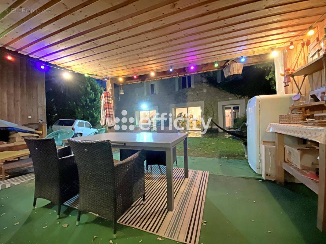 Maison à VERNOU-SUR-BRENNE