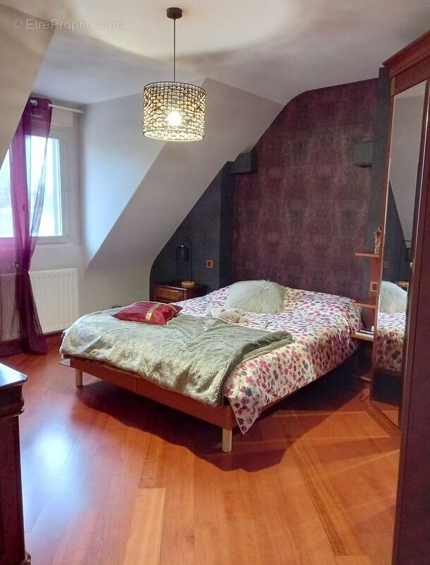 Maison à COSSE-LE-VIVIEN
