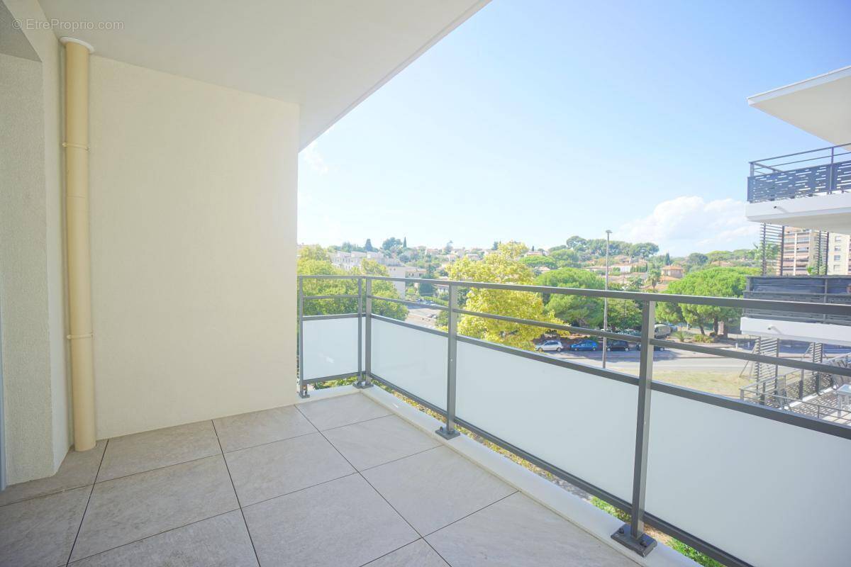 Appartement à LE CANNET