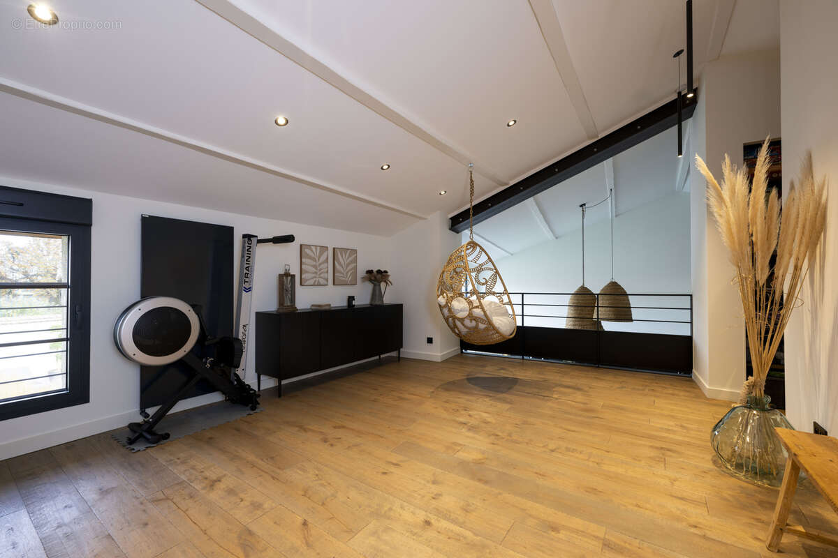 Maison à SAINT-BONNET-DE-MURE