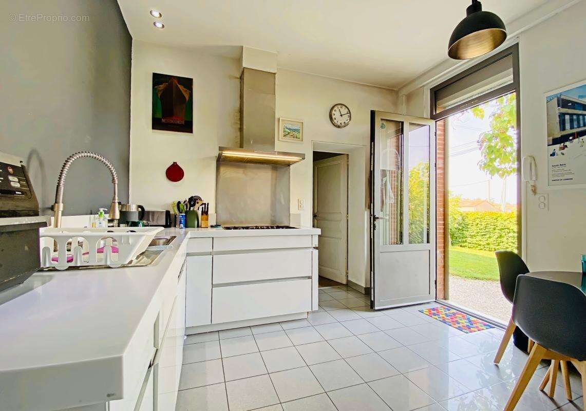 À Vendre : La Villa Pauline, joyau historique de Muret - photo 5