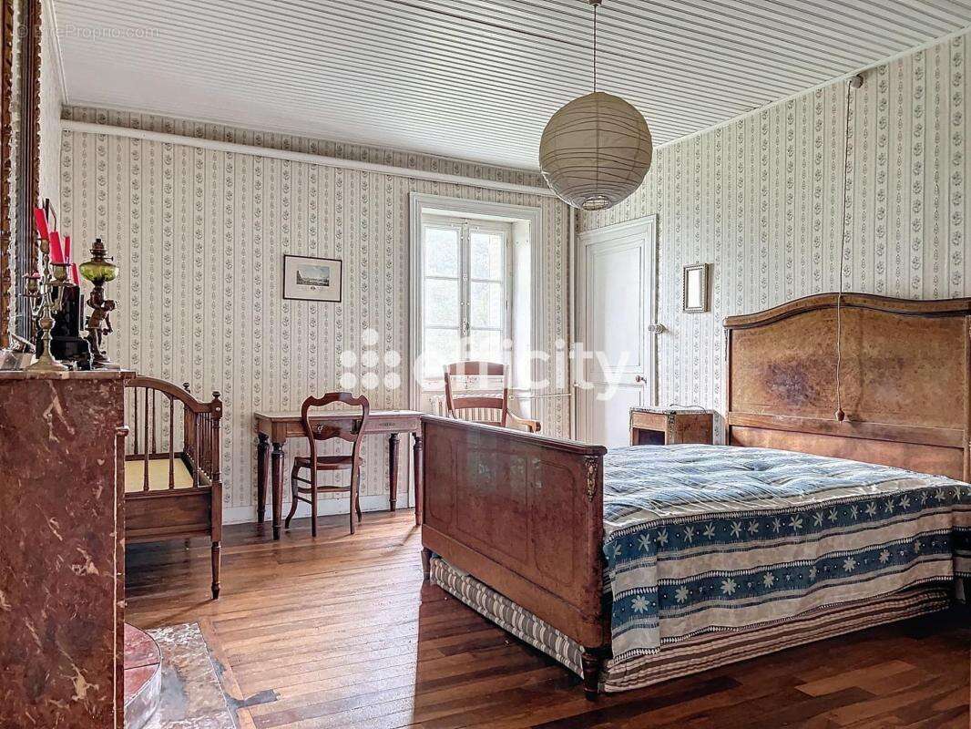 Maison à LATILLE